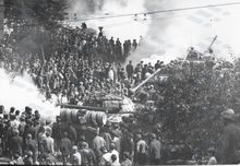 Tanky sovětských jednotek před Novou radnicí,  Zdroj: Archiv města Ostravy, Sbírka fotografií