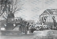 Německá armáda vjíždí do Přívozu po mostě přes Odru od Petřkovic, 14. března 1939. Zdroj: Archiv města Ostravy, Sbírka fotografií.