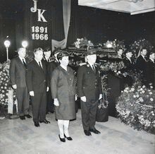 Pohřeb Josefa Kotase na Nové radnici v roce 1966, Zdroj: Archiv města Ostravy, Sbírka fotografií