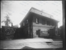 Stará farní budova v Moravské Ostravě. Zdroj: Archiv města Ostravy, Sbírka fotografií