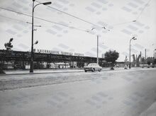 Budova ústředního autobusového nádraží v polovině 70. let 20. století. Zdroj: Archiv města Ostravy, Sbírka fotografií.