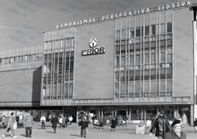 Obchodní dům PRIOR v roce 1989. Zdroj: Archiv města Ostravy, Sbírka fotografií. 