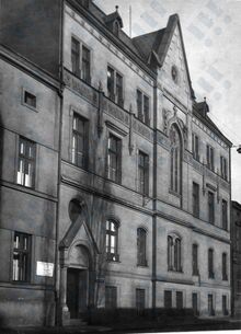 Budova bývalého rektorátu Vysoké školy báňské, od 70. let 20. st. Pedagogické fakulty v Ostravě. V současnosti (2020) je zde umístěn rektorát Ostravské univerzity (původně zde byl umístěn klášter Milosrdných sester sv. Kříže III....
