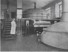 Interiér varny Strassmannova pivovaru v roce 1930. Zdroj: Archiv města Ostravy.