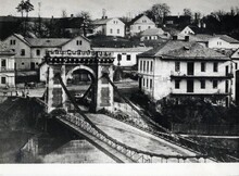 Řetězový most přes řeku Ostravici Zdroj: Archiv města Ostravy, Sbírka fotografií