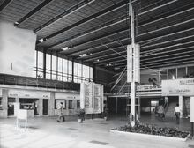 Interiér nádraží v 70. letech 20. století. Zdroj: Archiv města Ostravy, Sbírka fotografií.