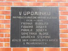 Pamětní deska padlým a umučeným členům SDH Michálkovice 1938-1945. Autorka: Lenka Rokowská