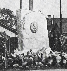 Pomník Ludwiga Jahna. Zdroj: Mährisch-Ostrau. Ein Jahr im Großdeutschen Reich. Moravská Ostrava 1940