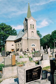 Kostel a hřbitov v Třebovicích, 2003. Zdroj: Archiv města Ostravy, Sbírka fotografií