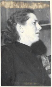 Marie Velká, župní náčelnice v&nbsp;Hrabůvky na chatě na Ostravici na schůzi starostů Sokola. Zdroj: Archiv města Ostravy, osobní fond Pekárek Bohumil.